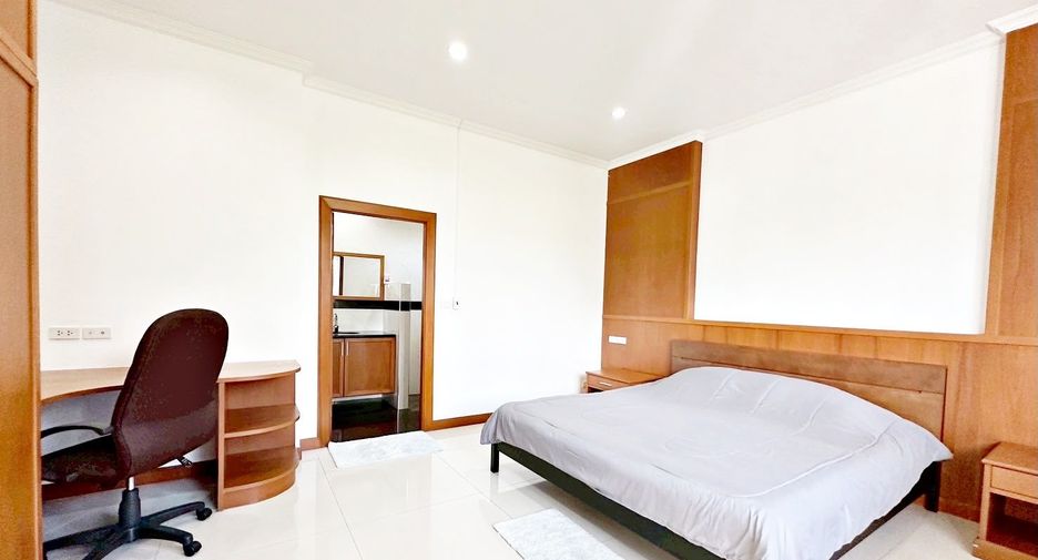 Villa en venta de 6 habitaciones en Bang Lamung, Chonburi