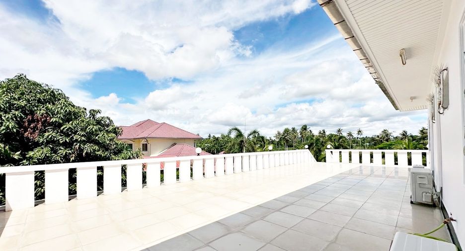 Villa en venta de 6 habitaciones en Bang Lamung, Chonburi