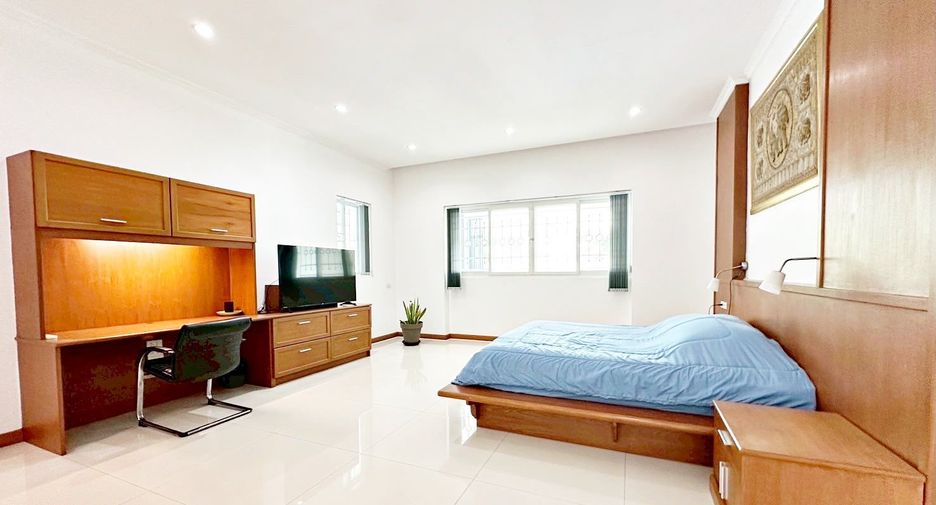 Villa en venta de 6 habitaciones en Bang Lamung, Chonburi