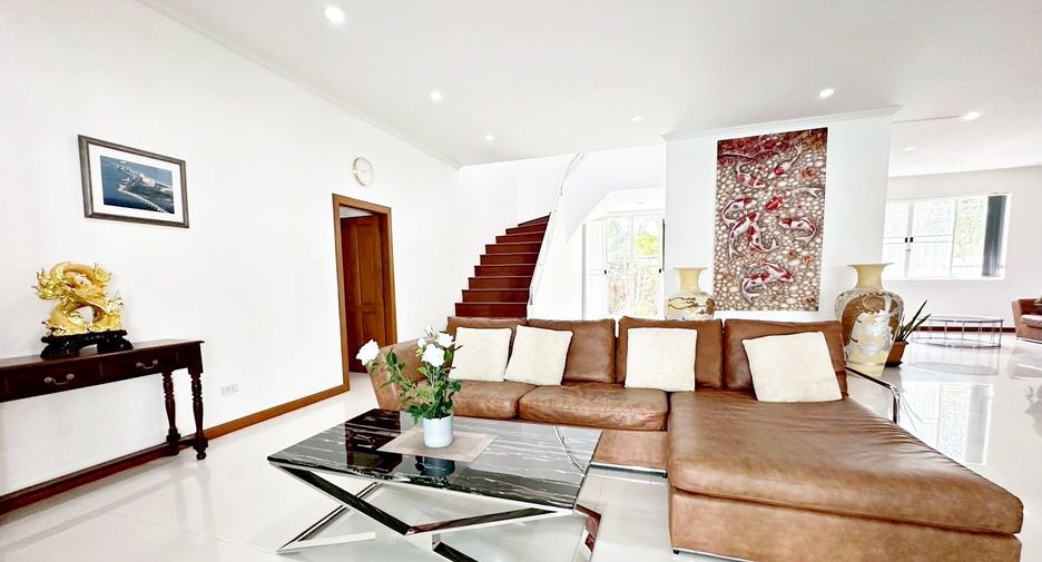 Villa en venta de 6 habitaciones en Bang Lamung, Chonburi