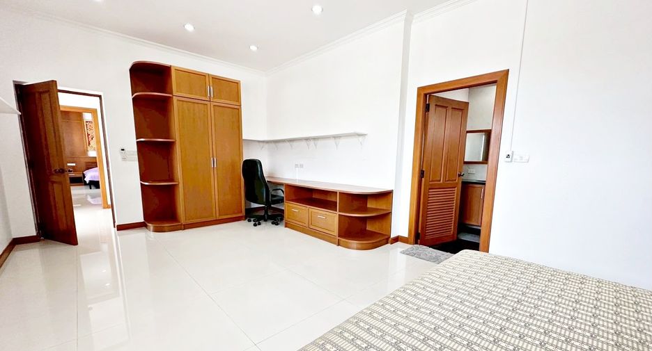 Villa en venta de 6 habitaciones en Bang Lamung, Chonburi