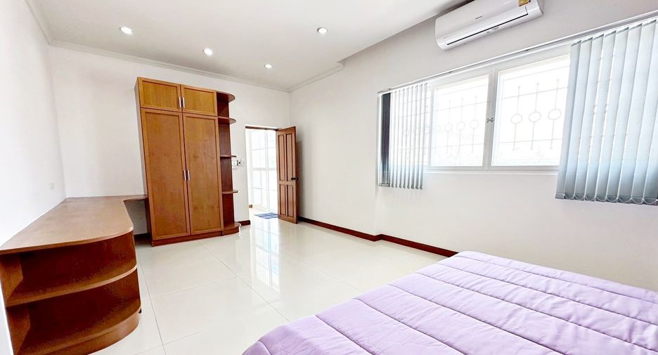 Villa en venta de 6 habitaciones en Bang Lamung, Chonburi