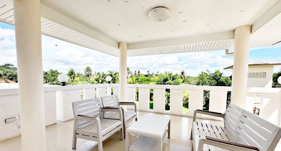 Villa en venta de 6 habitaciones en Bang Lamung, Chonburi