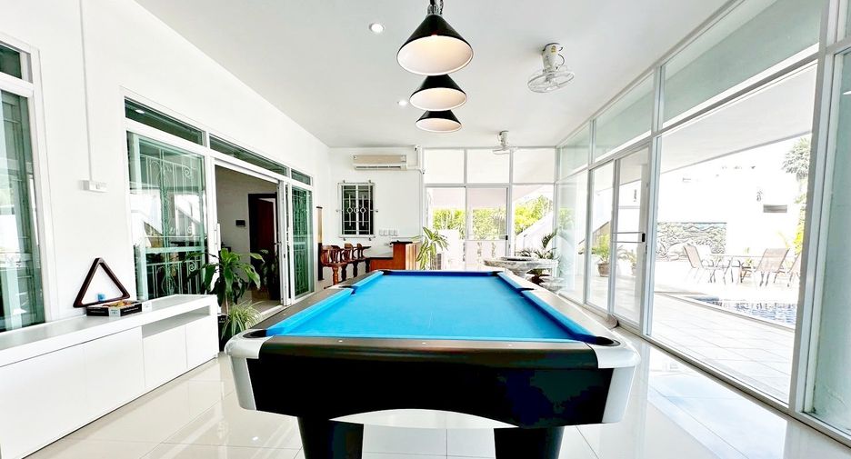 Villa en venta de 6 habitaciones en Bang Lamung, Chonburi