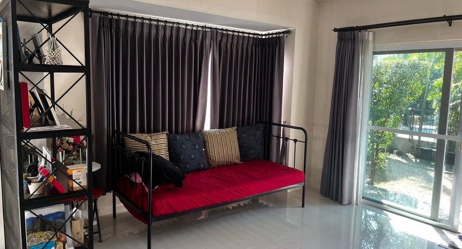 For rent 3 bedrooms house 