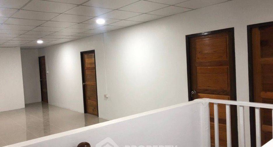 Haus zur Miete mit 3 Zimmer in Phaya Thai, Bangkok