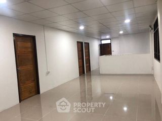 Casa en alquiler de 3 habitaciones en Phaya Thai, Bangkok