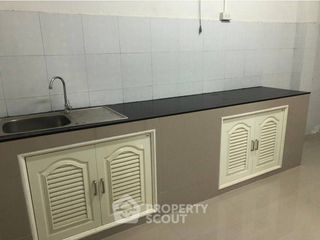 Casa en alquiler de 3 habitaciones en Phaya Thai, Bangkok