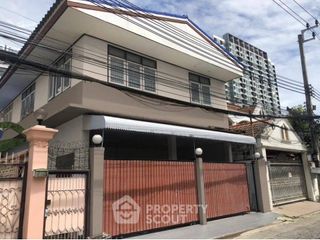 Casa en alquiler de 3 habitaciones en Phaya Thai, Bangkok