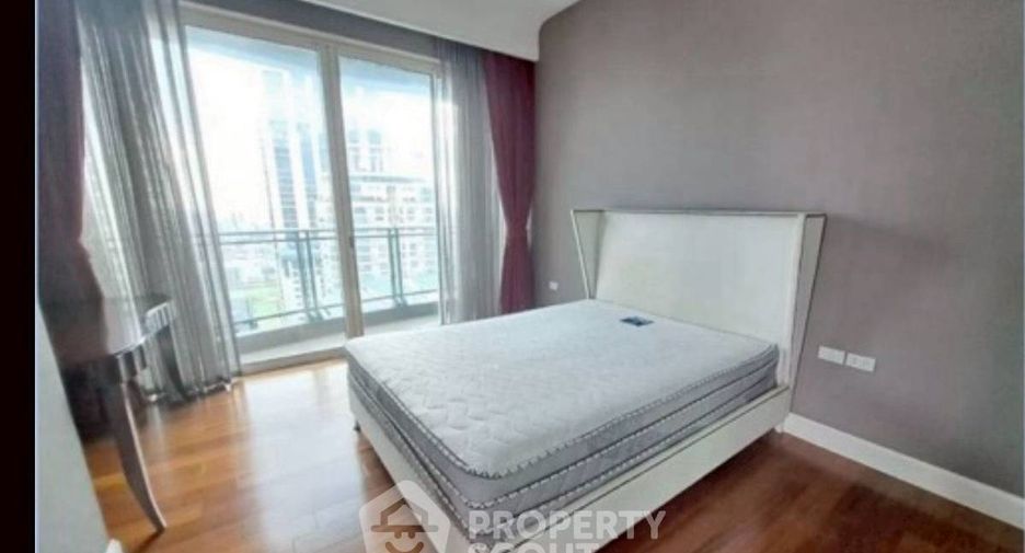 Condo en venta de 3 habitaciones 
