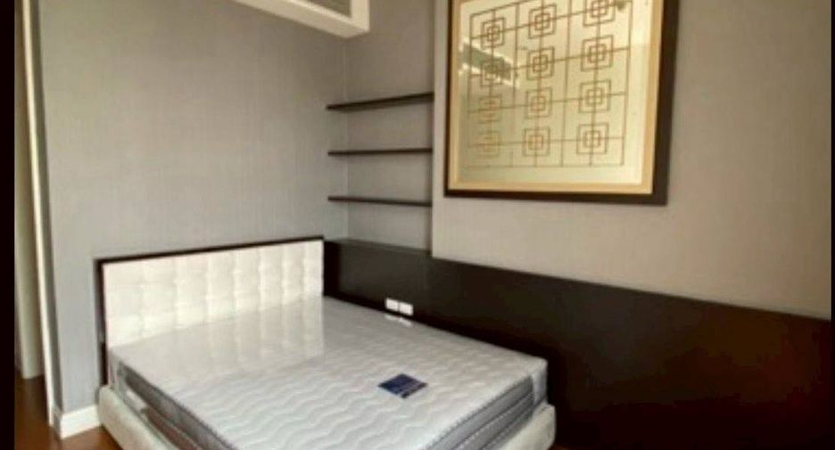 Condo en venta de 3 habitaciones 