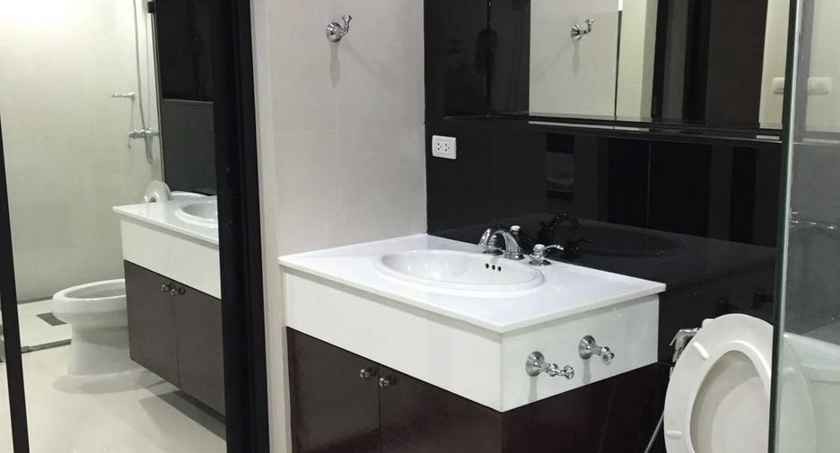 Condo en alquiler de 1 habitaciones en Pathum Wan, Bangkok