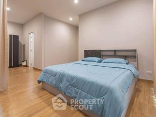 Casa en alquiler de 4 habitaciones en Lat Phrao, Bangkok