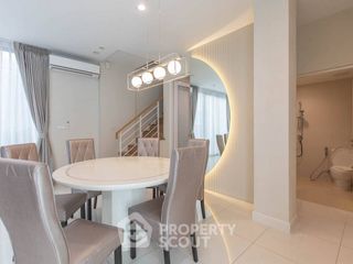 Casa en alquiler de 4 habitaciones en Lat Phrao, Bangkok