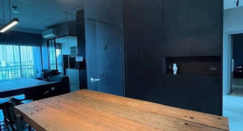 For rent 2 bedrooms condo in Thon Buri, Bangkok