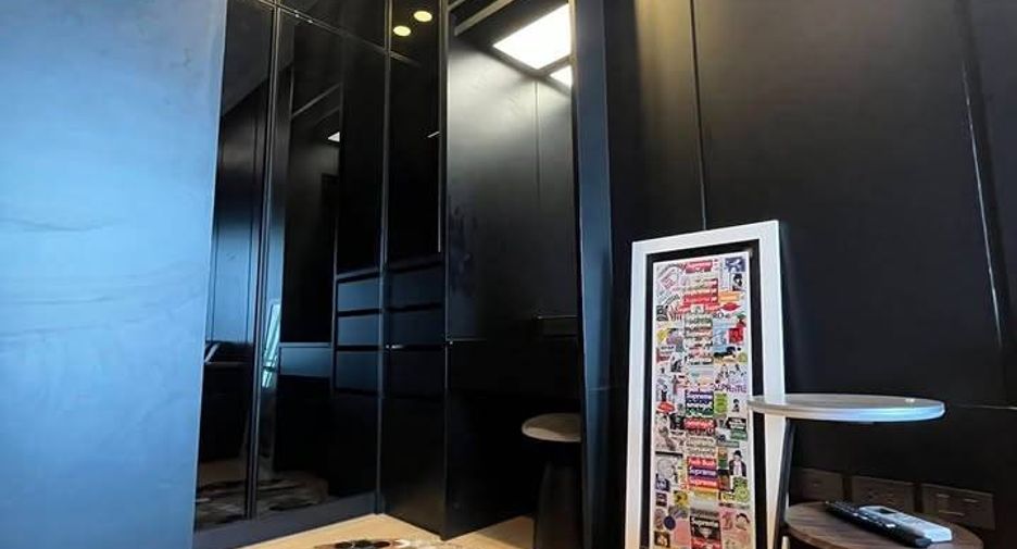 For rent 2 bedrooms condo in Thon Buri, Bangkok