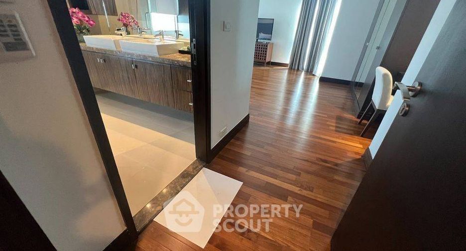 Wohnung zur Miete mit 4 Zimmer in Pathum Wan, Bangkok