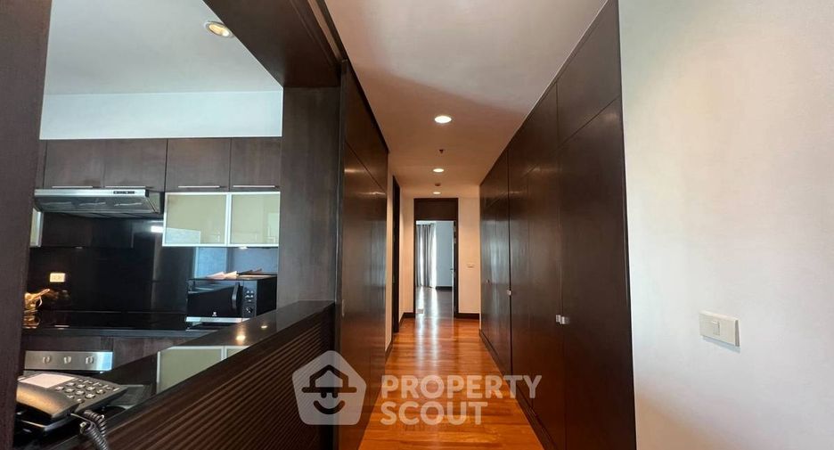 Condo en alquiler de 4 habitaciones en Pathum Wan, Bangkok