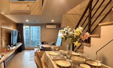 For rent 2 bedrooms condo in Bang Rak, Bangkok