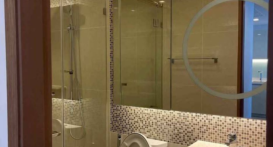 Condo en alquiler de 2 habitaciones en Thon Buri, Bangkok