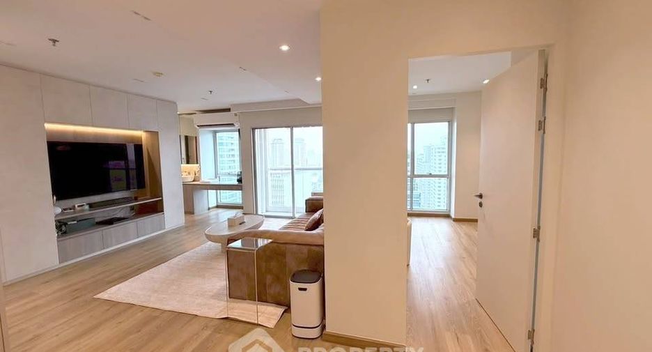 For sale 2 ベッドルーム condo in Sathon, Bangkok