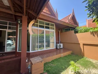 For rent 2 bedrooms house in Na Jomtien, Pattaya