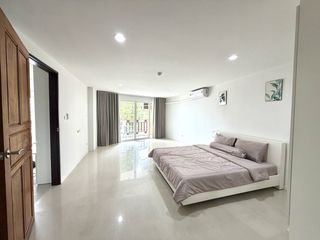 For rent 3 bedrooms condo in Bang Lamung, Chonburi