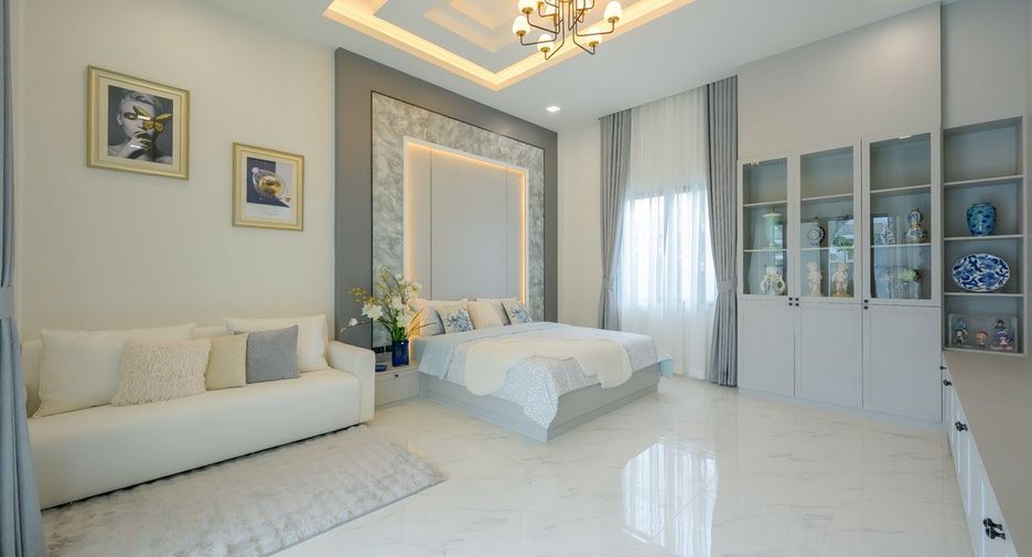 Haus zum Kauf mit 4 Zimmer in Bang Lamung, Chonburi