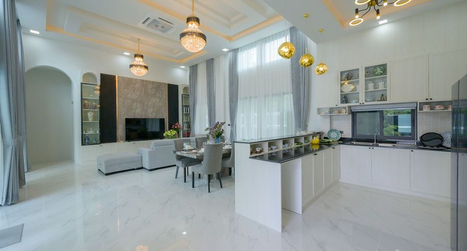 Haus zum Kauf mit 4 Zimmer in Bang Lamung, Chonburi
