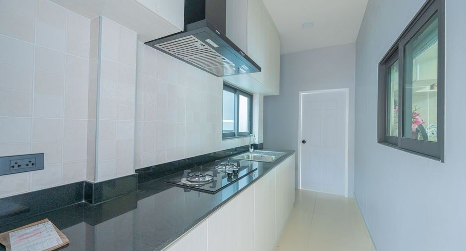 Haus zum Kauf mit 4 Zimmer in Bang Lamung, Chonburi