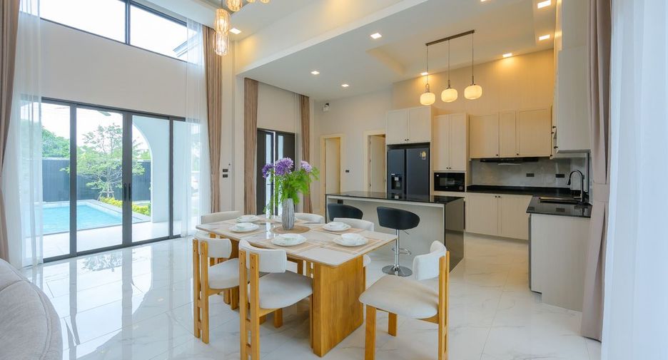 Haus zum Kauf mit 4 Zimmer in Bang Lamung, Chonburi