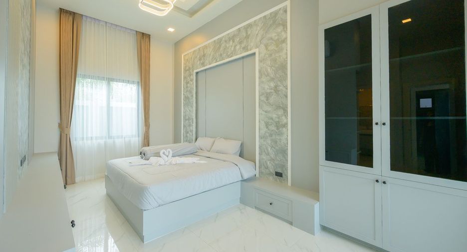 Haus zum Kauf mit 4 Zimmer in Bang Lamung, Chonburi