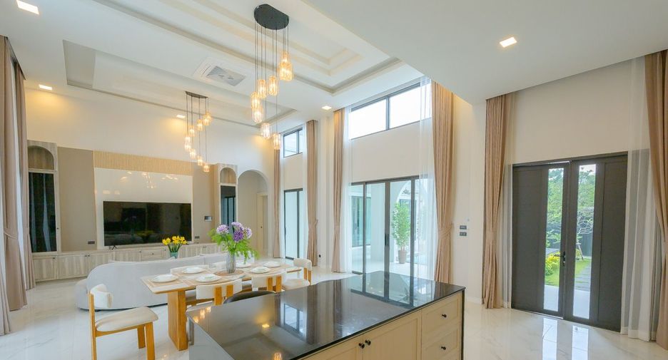 Haus zum Kauf mit 4 Zimmer in Bang Lamung, Chonburi