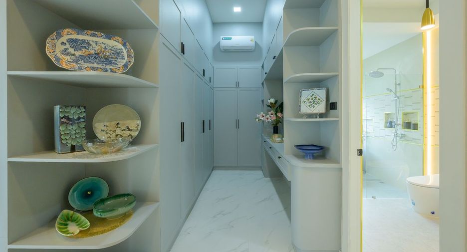 Casa en venta de 4 habitaciones en Bang Lamung, Chonburi