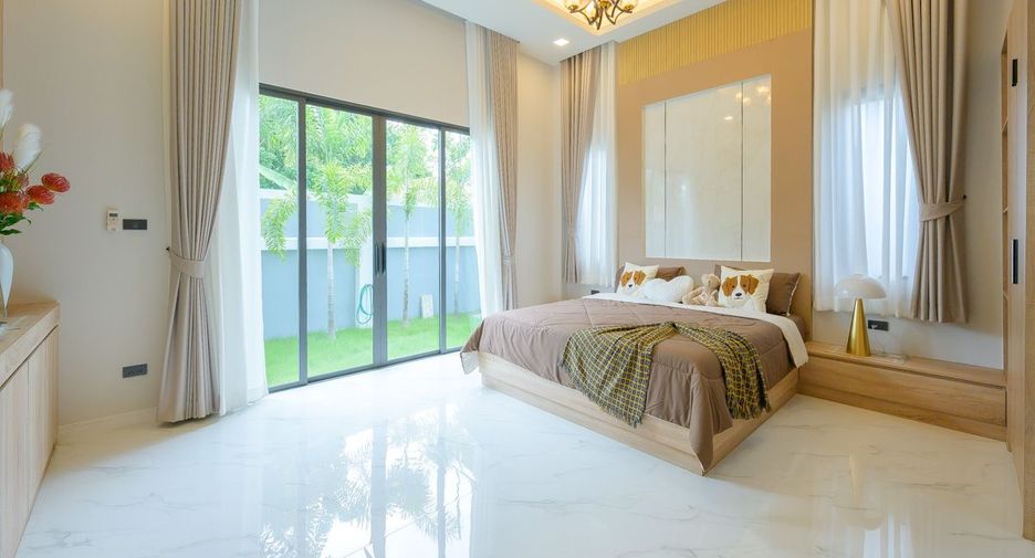 Casa en venta de 4 habitaciones en Bang Lamung, Chonburi