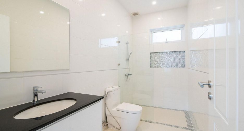 Villa zum Kauf mit Studio in Hua Hin, Prachuap Khiri Khan