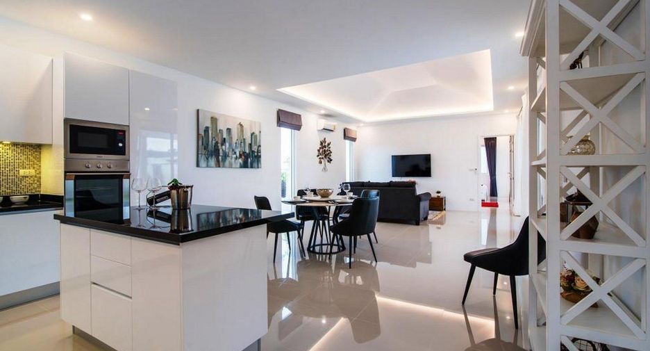 Villa zum Kauf mit Studio in Hua Hin, Prachuap Khiri Khan