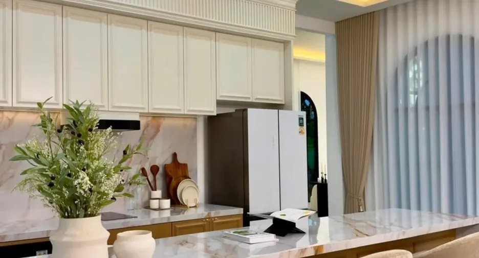 For sale 5 bedrooms house in Bang Lamung, Chonburi