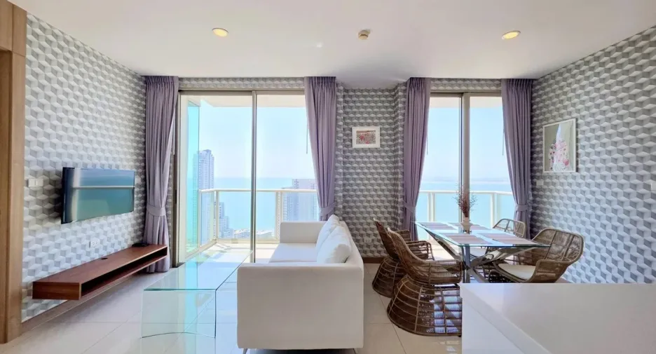 À louer 2 chambres condo 