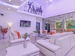 For rent and for sale 4 bedrooms house in Bang Lamung, Chonburi