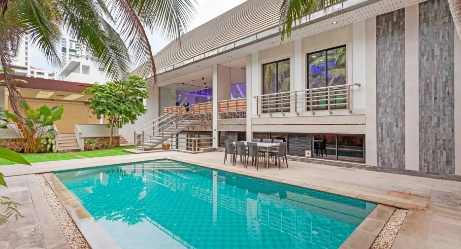 For rent and for sale 4 bedrooms house in Bang Lamung, Chonburi
