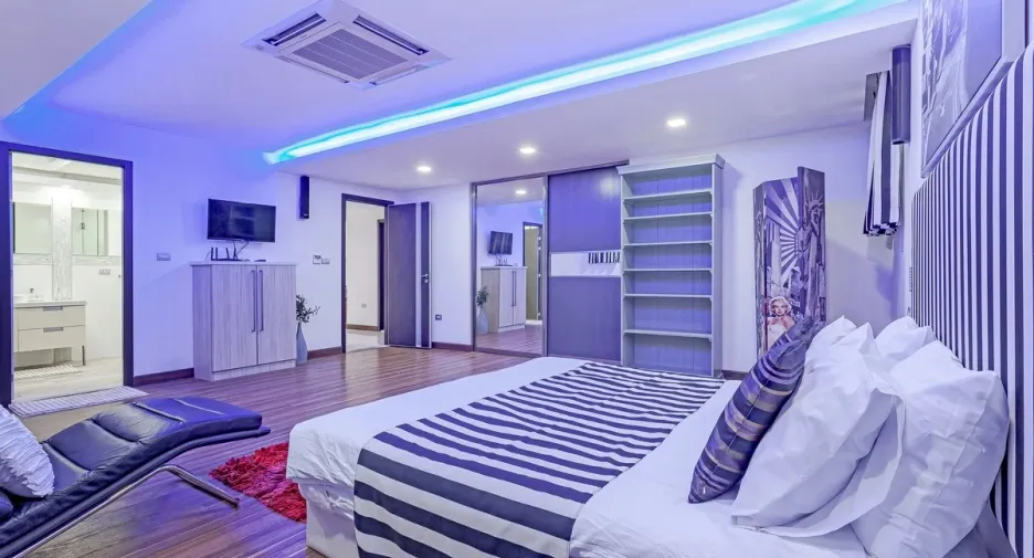 For rent and for sale 4 bedrooms house in Bang Lamung, Chonburi