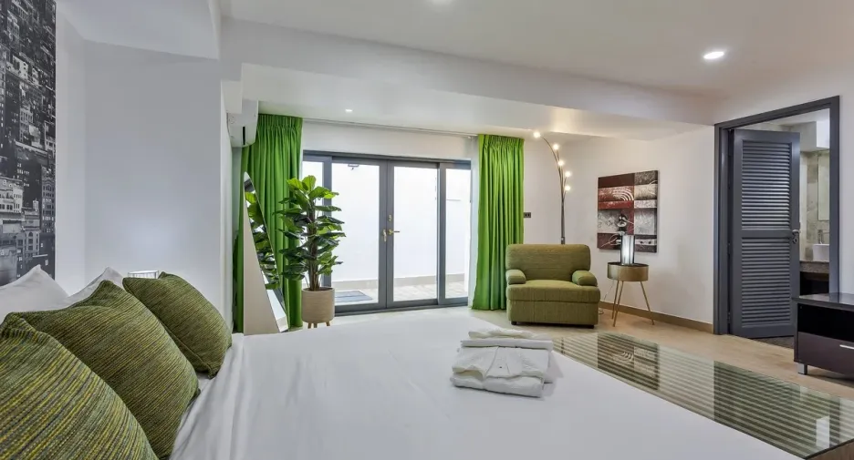 For rent and for sale 5 bedrooms house in Bang Lamung, Chonburi