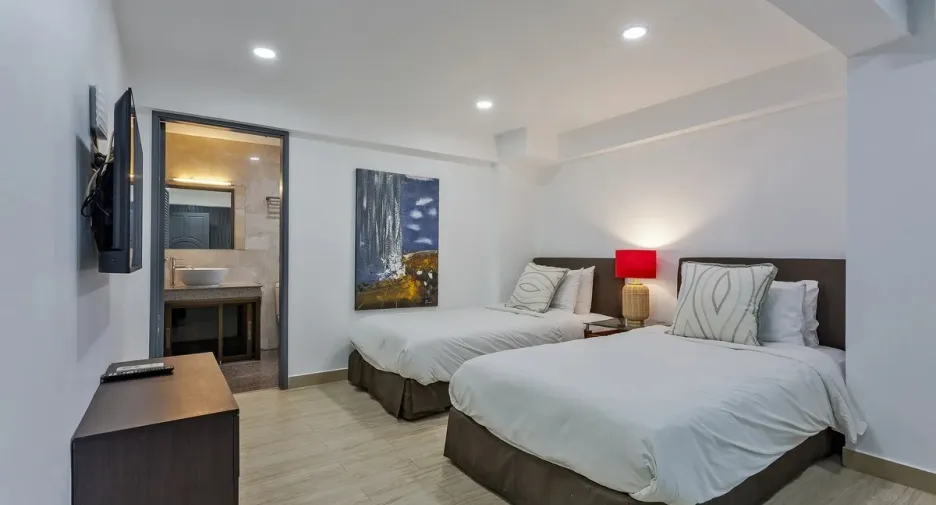 For rent and for sale 5 bedrooms house in Bang Lamung, Chonburi