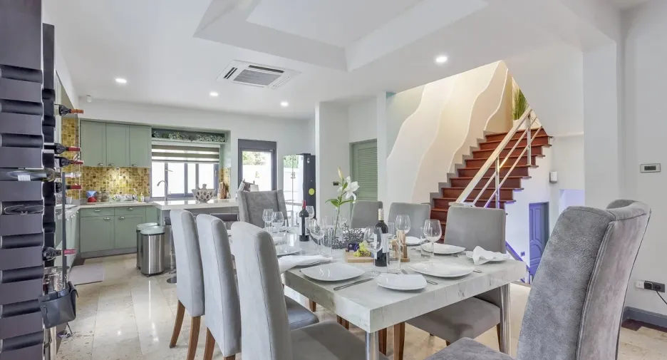 For rent and for sale 5 bedrooms house in Bang Lamung, Chonburi