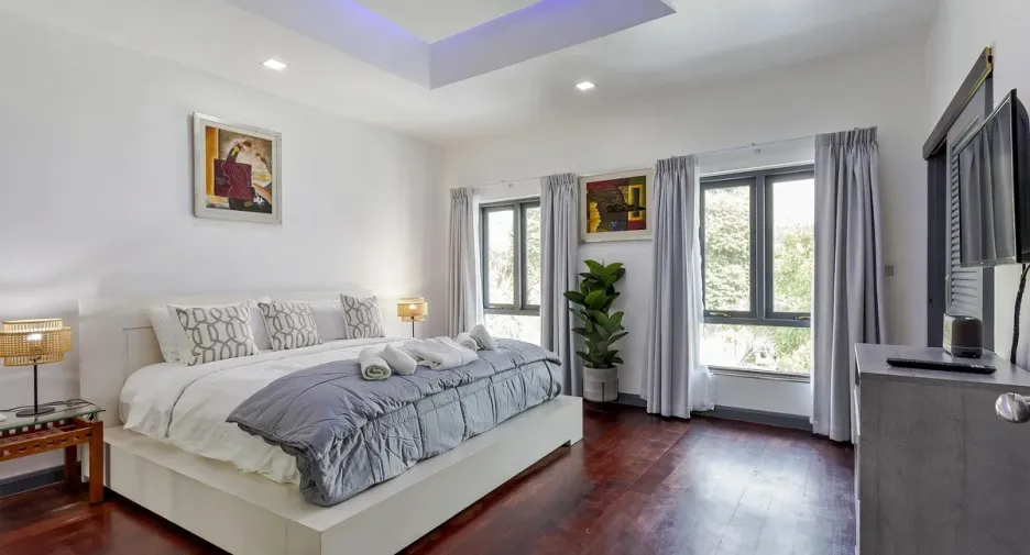 For rent and for sale 5 bedrooms house in Bang Lamung, Chonburi