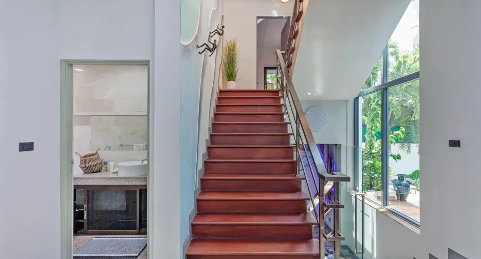 For rent and for sale 5 bedrooms house in Bang Lamung, Chonburi