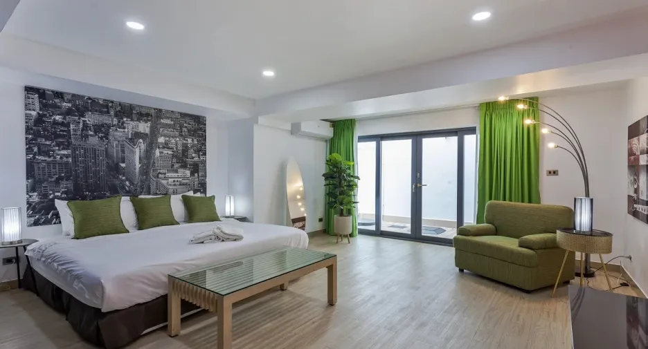 For rent and for sale 5 bedrooms house in Bang Lamung, Chonburi
