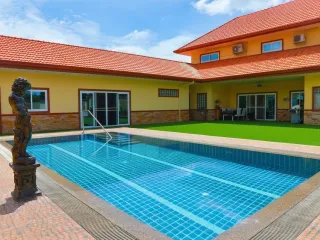 For Rent 4 Bedroom House In Bang Lamung, Chonburi
