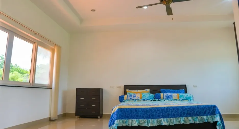 For rent and for sale 4 bedrooms house in Bang Lamung, Chonburi